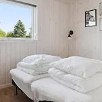 Сasa de vacaciones Beautiful In With Sauna Stege