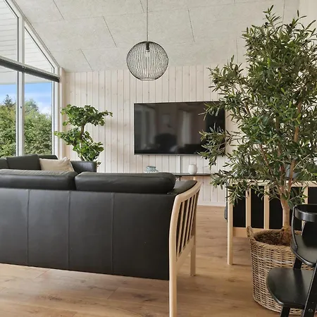 Сasa de vacaciones Beautiful In With Sauna Stege